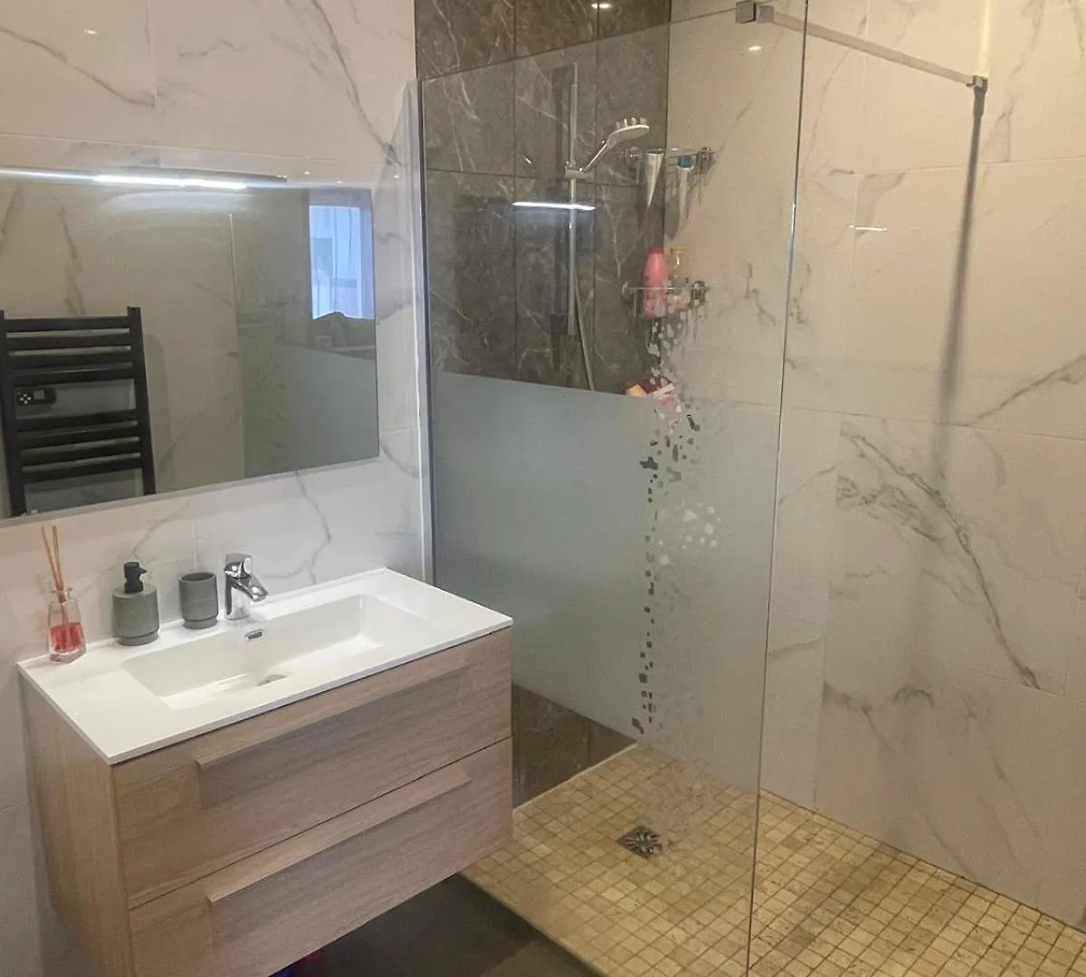 Appartement Spacieux T3 Grand Large Décines-Charpieu France